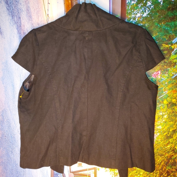 Forever 21 - Black Button Up Short Sleeveless Jacket/Vest - Picture 2 of 5